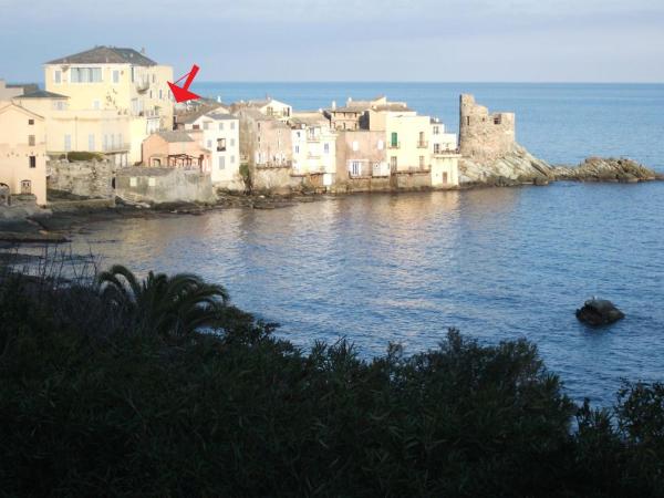 Nella foto è visibile l'oggetto Appartement 4 pers tout confort au Coeur du village d Erbalunga Parking gratuit à 100 m situato nella città di Erbalunga.