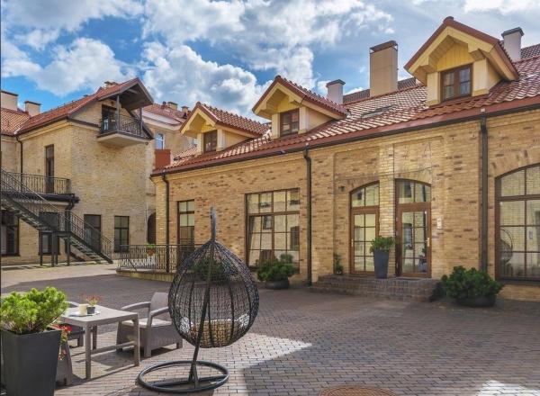 Spacious Townhouse in The Heart of Vilnius Old Town, Vilnius