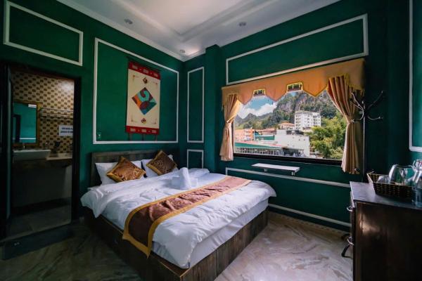 A la foto es mostra l'objecte Ma Pi Leng Hotel situat a la ciutat de Dồng Văn.