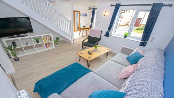 Nella foto è visibile l'oggetto Swell Times Croyde Sleeps 4 By the Seaside situato nella città di Croyde.