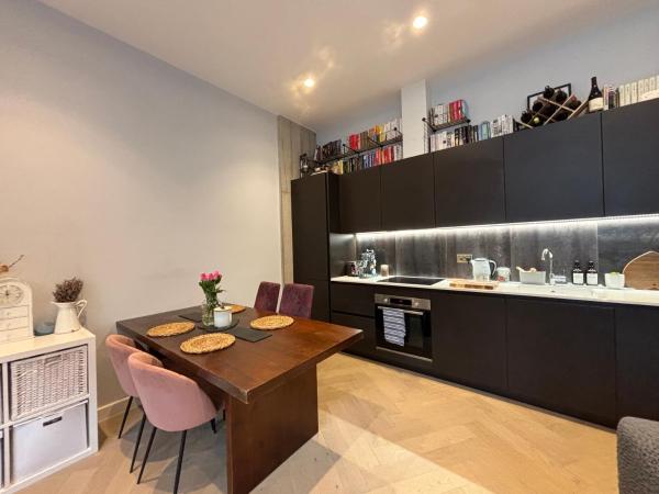 Stylish Studio in Hackney with Private Terrace, London