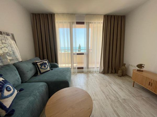A la foto es mostra l'objecte Mio Mare situat a la ciutat de Balchik.