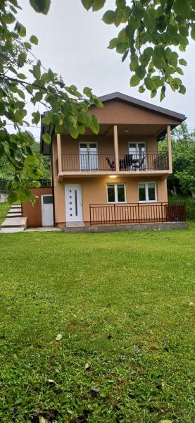 Nella foto è visibile l'oggetto Mahala Rakovica situato nella città di Kobiljača.