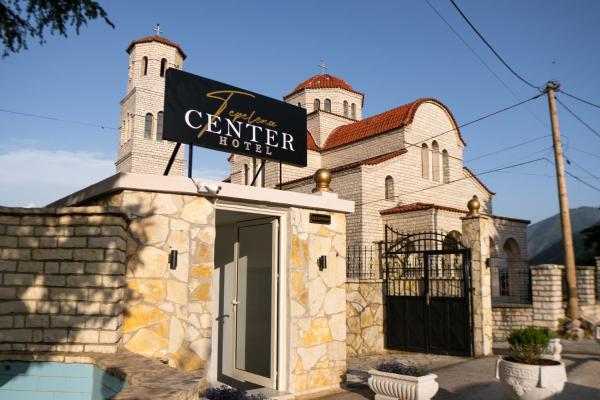 照片显示了位于Peshtan市的Tepelena Center Hotel物件。