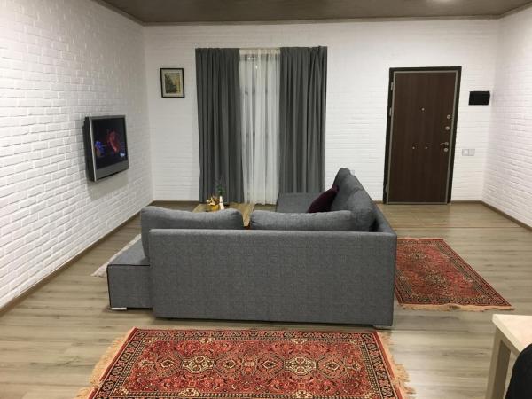 Στη φωτογραφία φαίνεται το αντικείμενο Home Turkan που βρίσκεται στην πόλη Zirǝ.