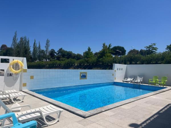 A la foto es mostra l'objecte Hotel Louro situat a la ciutat de Óbidos.