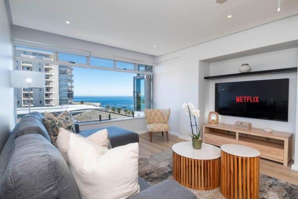 2 Queen Bed, Sea Views, Promenade, Fast Wifi - Camps Bay