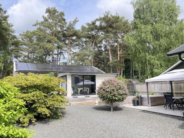 Modern Cottage With Deck In Sandskogen - Lomma