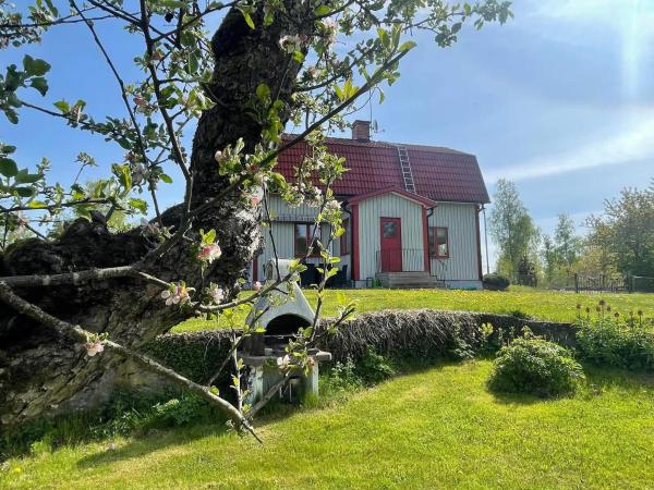 Na zdjęciu widoczny jest obiekt 6 person holiday home in Kristdala położony w mieście Bråbo.