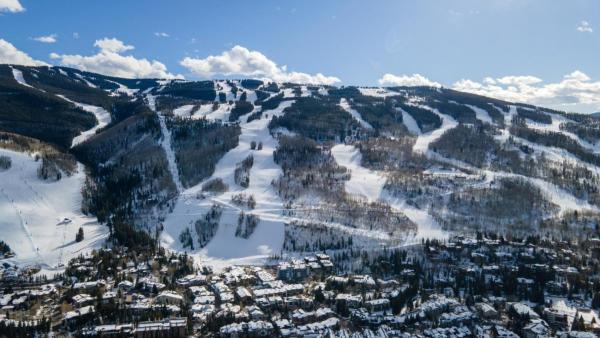 På billedet ses objektet North Vail 2 Bedroom Condo Along Shuttle Route To Slopes! beliggende i byen Vail.