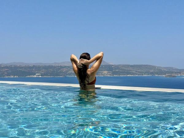 På billedet ses objektet Villa Nikos Megala Chorafia Crete beliggende i byen Áptera.
