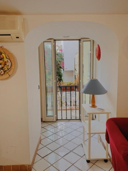 A la foto es mostra l'objecte Pied-à-Terre in Piazzetta situat a la ciutat de Capri.