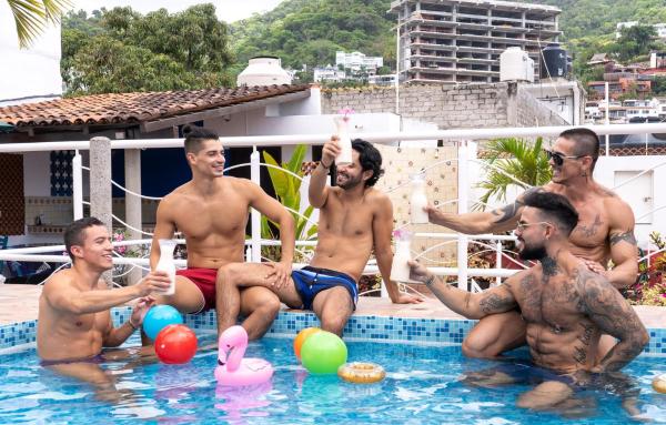La Iguana Vallarta LGBT ADULTS ONLY - Romantic Zone - Party Clubbing Street, Puerto Vallarta
