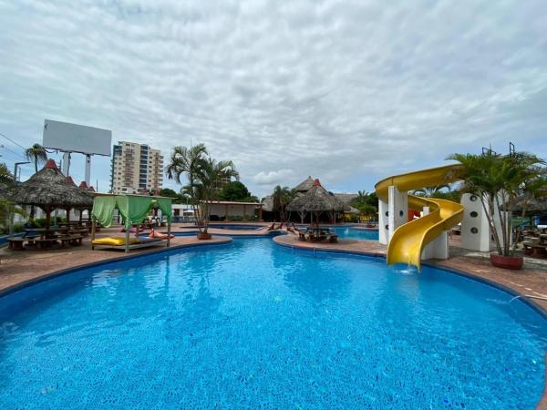 A la foto es mostra l'objecte Hotel Juan Sebastián situat a la ciutat de Atacames.