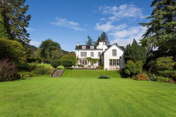 Nella foto è visibile l'oggetto Argyll House situato nella città di Colintraive.