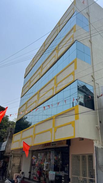 A la foto es mostra l'objecte Hotel Prisha Recidency situat a la ciutat de Wardha.