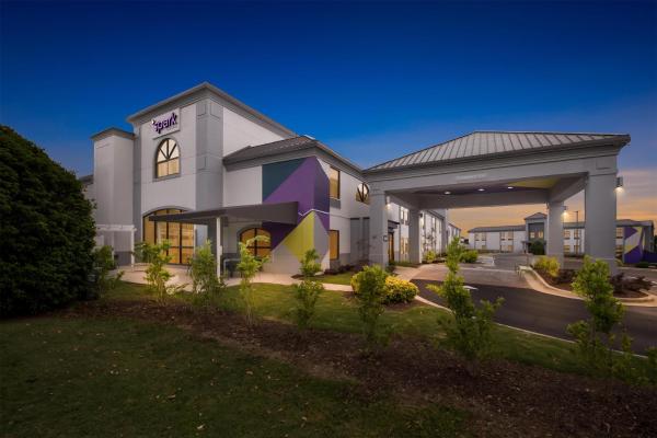 Billede 9: Spark by Hilton Spring Lake Fayetteville