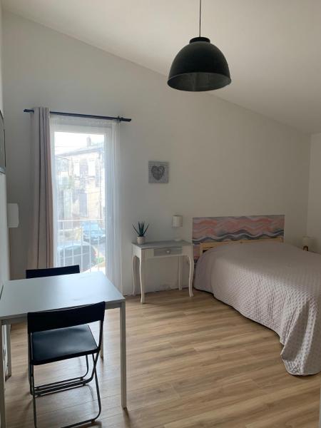 Nella foto è visibile l'oggetto Studio indépendant climatisé situato nella città di Montaud.