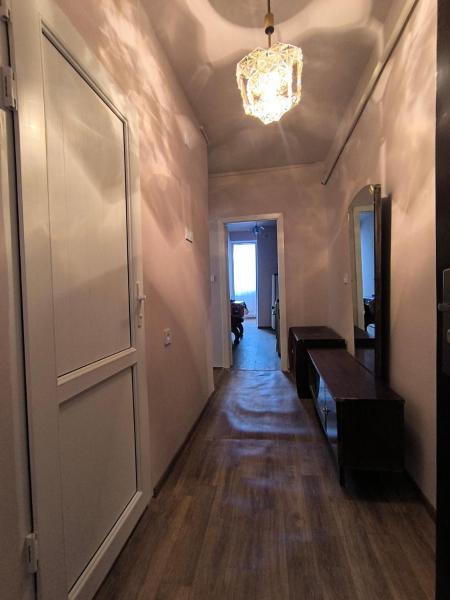 Op de foto is het object Квартира в Севане te zien, gelegen in de stad Sevan.