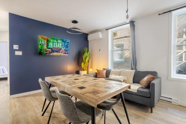 Warm 2BR in the Heart of Plateau MTL, Montreal