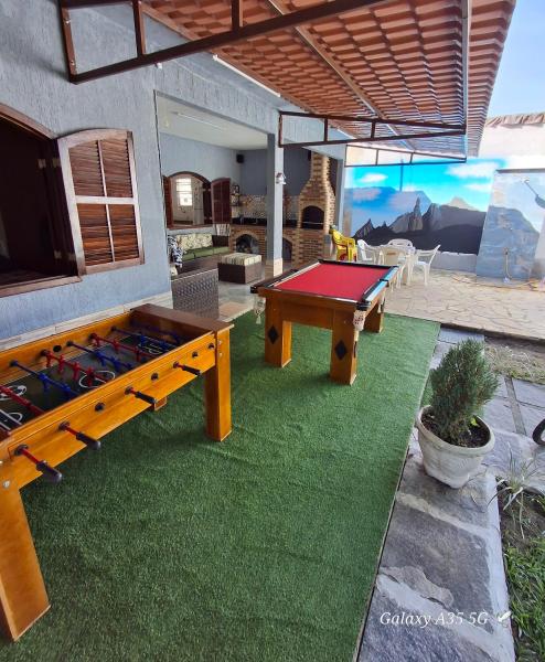 På billedet ses objektet Casa com piscina no centro de Guapimirim beliggende i byen Guapimirim.