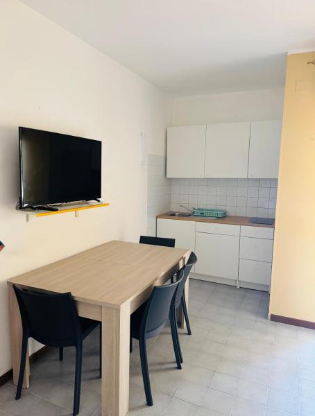 A la foto es mostra l'objecte Apartment by the sea situat a la ciutat de Alba Adriatica.