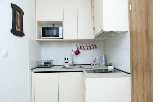 Nella foto è visibile l'oggetto Apartman oak Nikola's lamp situato nella città di Gospić.