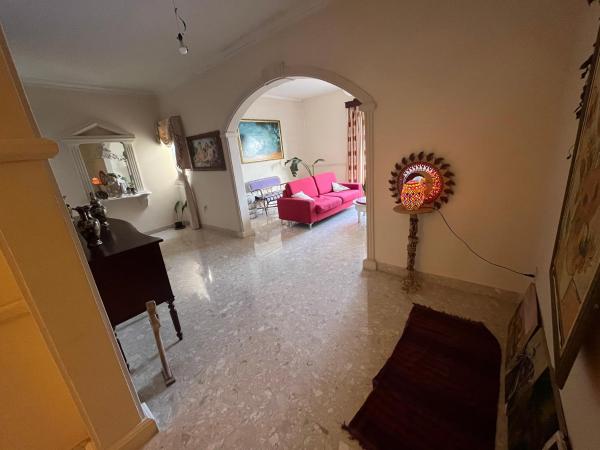 Rustic Room in Beautiful Spacious Place, St. Julian’s