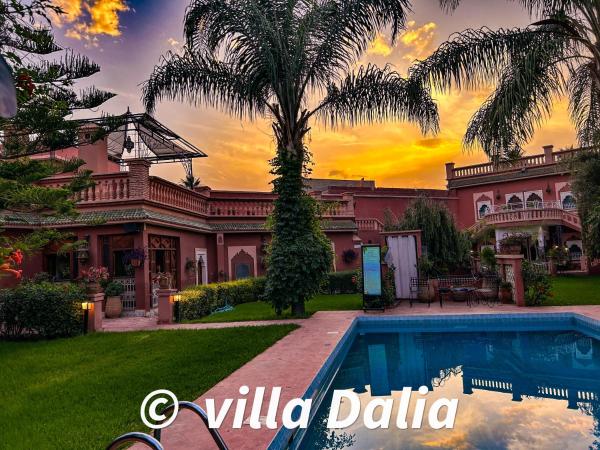Auf dem Foto ist das Objekt Villa DALIA - artistic and Cultural Residence in der Stadt El Kriet zu sehen.