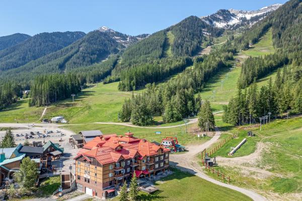 Auf dem Foto ist das Objekt Cornerstone Lodge by StayIn in der Stadt Fernie zu sehen.