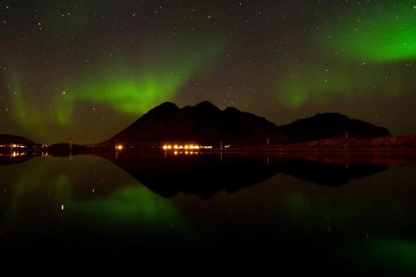 Nella foto è visibile l'oggetto Spacious Oceanfront house in the Heart of Lofoten situato nella città di Lyngedal.