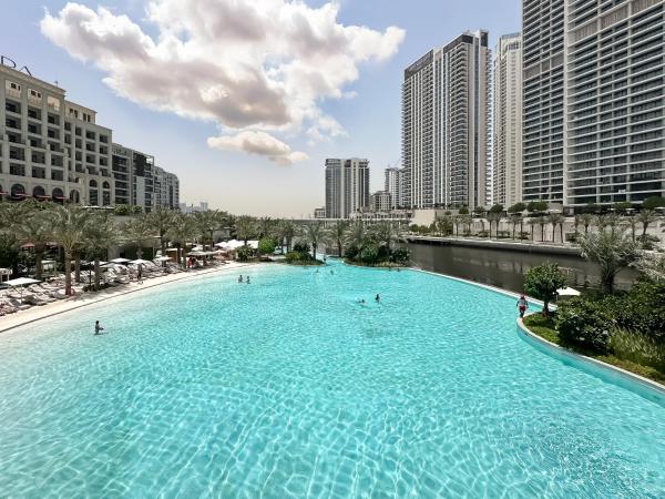 Chic Dubai Apartment Creek View Peaceful Vibes, Dubaj