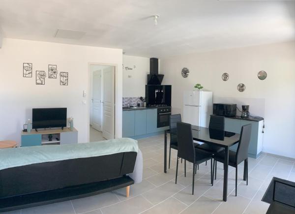 A la foto es mostra l'objecte gîte situat a la ciutat de Molières.