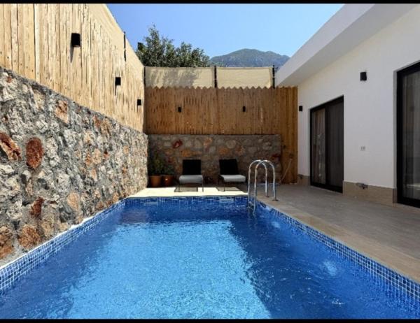 A la foto es mostra l'objecte Villa Vera 2 situat a la ciutat de Kas.