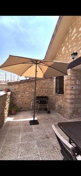 A la foto es mostra l'objecte Casa Rural LAS ABUBILLAS situat a la ciutat de Almadrones.