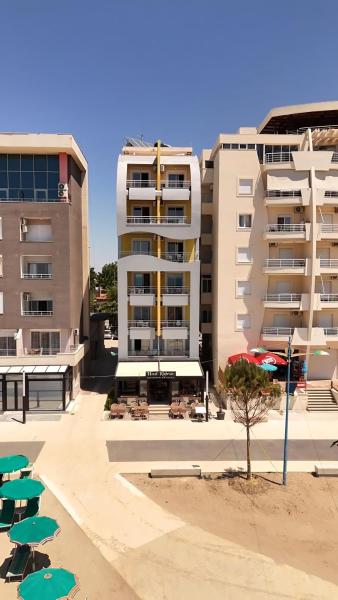 Na fotografii je vidět objekt Klebrido Hotel and Restaurant nacházející se ve městě Durrës.