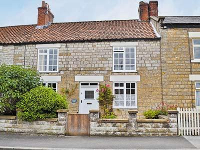 A la foto es mostra l'objecte Evergreen Cottage - 27886 situat a la ciutat de Appleton le Moors.