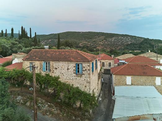 Nella foto è visibile l'oggetto Milionis Manor situato nella città di Orovás.
