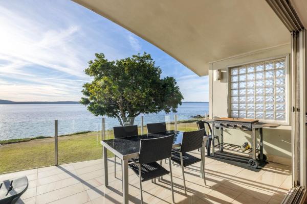 A la foto es mostra l'objecte Breath Taking Waterfront situat a la ciutat de Corlette.