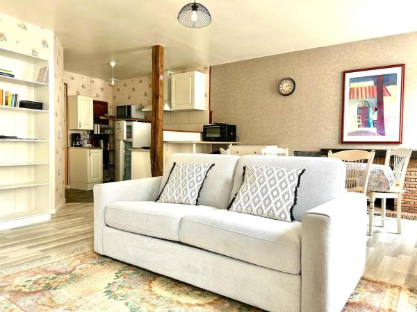 På billedet ses objektet Appartement 1 chambre avec terrasse beliggende i byen Parthenay.
