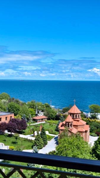 A la foto es mostra l'objecte Аркадийский дворец Терраса Прямой вид на море situat a la ciutat de Odessa.