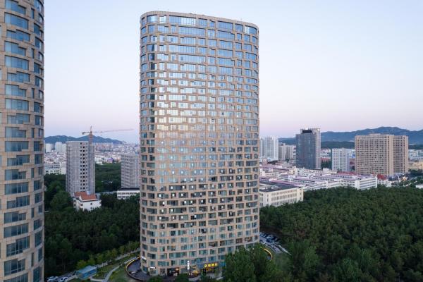 A la foto es mostra l'objecte 沃德酒店威海国际海水浴场火炬八街店 situat a la ciutat de Weihai.