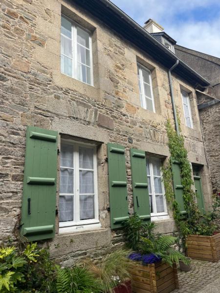 La photo montre l'objet Chambres d'hôtes de charme au cœur de Tréguier situé dans la ville de Tréguier.