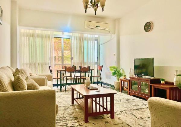 A la foto es mostra l'objecte Amazing Apartment Perfect for Work or Leisure in Degla Maadi situat a la ciutat de El Caire.