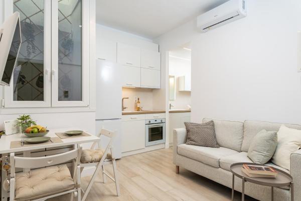 En la foto se muestra el objeto Wanderlight Casa ubicado en la ciudad de Samos.