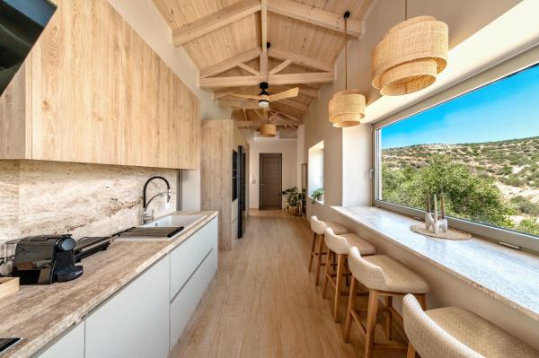 Na zdjęciu widoczny jest obiekt Skotino Villa położony w mieście Skotinón.