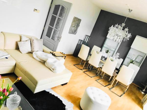 Auf dem Foto ist das Objekt VILLA SUNSHINE