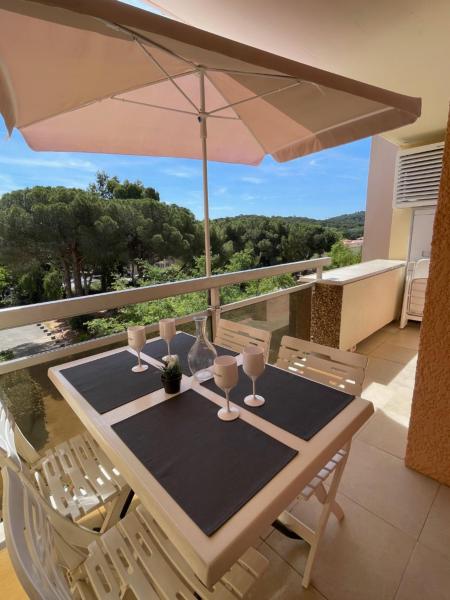 Na foto é possível ver o objeto bel appartement climatisé près de la plage localizado na cidade de Bormes-les-Mimosas.