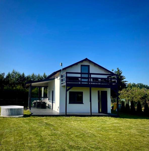 Nella foto è visibile l'oggetto Radosna Zagroda situato nella città di Urowo.