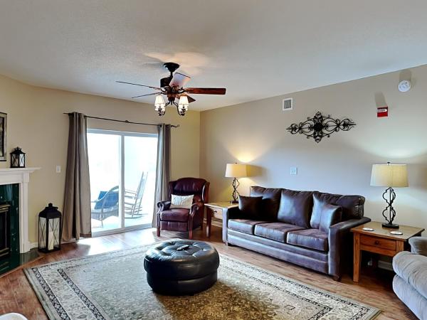 A la foto es mostra l'objecte Ah-Mazing! Whispering Pines 532 situat a la ciutat de Pigeon Forge.
